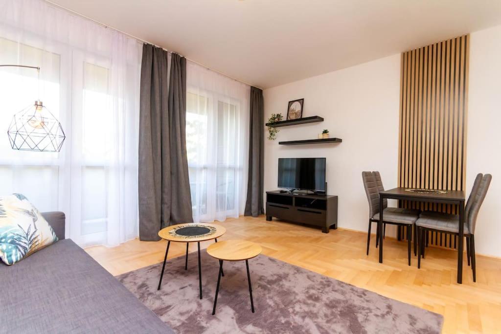 Appartement Gozsdu White Raven 3 - Terrace And Free Underground Parking à Budapest Extérieur photo