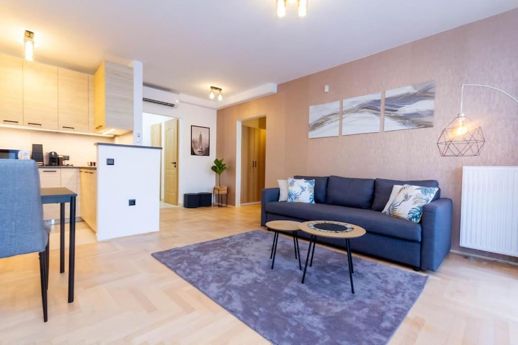 Appartement Gozsdu White Raven 3 - Terrace And Free Underground Parking à Budapest Extérieur photo