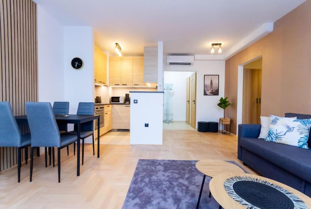 Appartement Gozsdu White Raven 3 - Terrace And Free Underground Parking à Budapest Extérieur photo